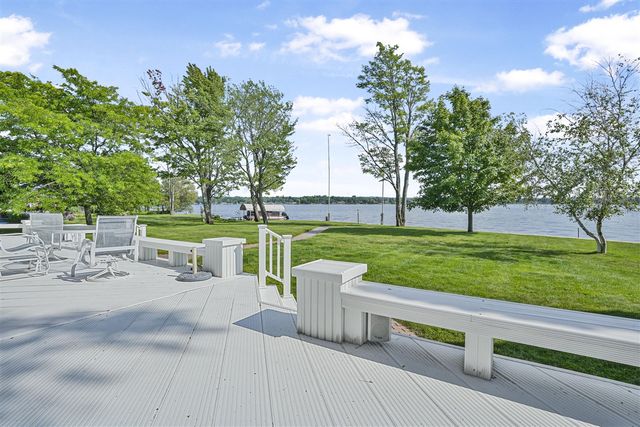 707 Lake Shore Drive, Cadillac, MI 49601