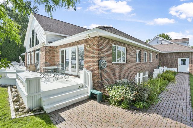 707 Lake Shore Drive, Cadillac, MI 49601