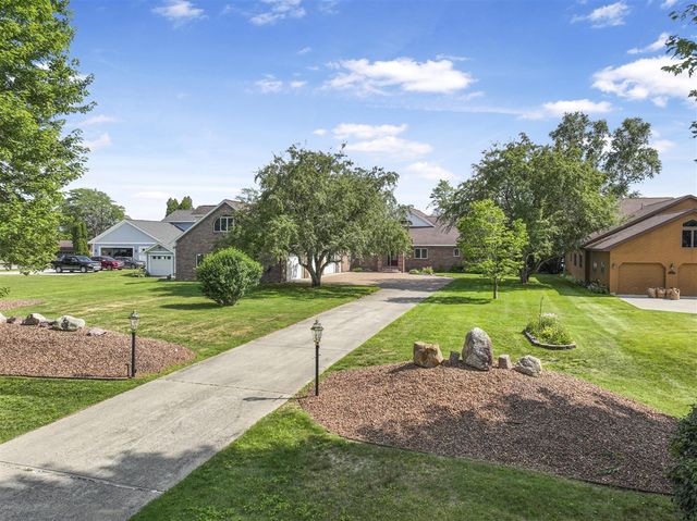 707 Lake Shore Drive, Cadillac, MI 49601