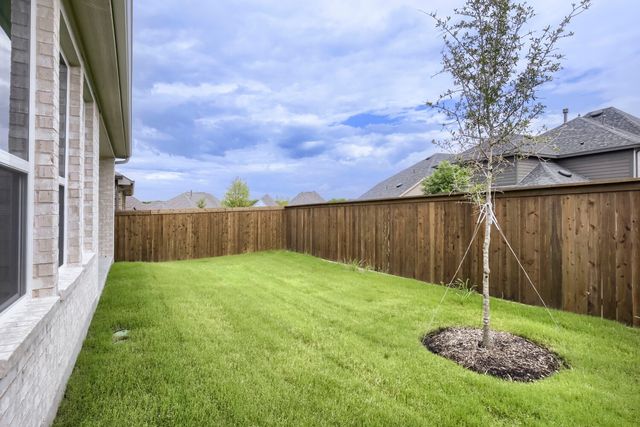 833 Stone Grove Road, Lavon, TX 75166