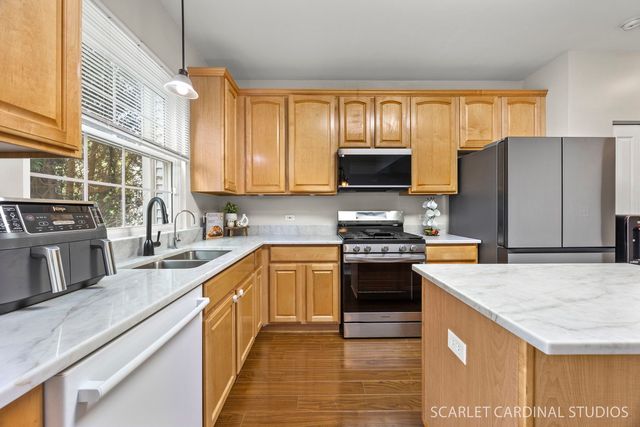 2826 Peachtree Circle, Aurora, IL 60502