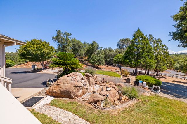 15595 Curtis Cir, Sonora, CA 95370