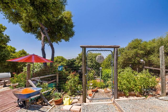 15595 Curtis Cir, Sonora, CA 95370