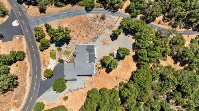 15595 Curtis Cir, Sonora, CA 95370