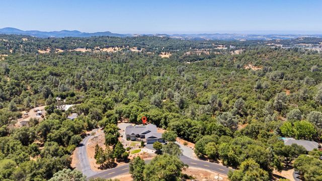 15595 Curtis Cir, Sonora, CA 95370