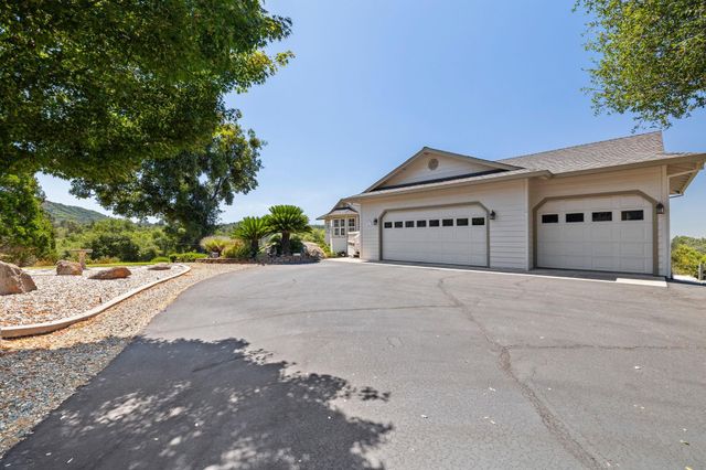 15595 Curtis Cir, Sonora, CA 95370