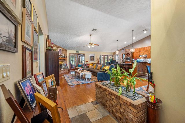 9206 65TH AVENUE E, Bradenton, FL 34202