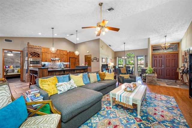 9206 65TH AVENUE E, Bradenton, FL 34202