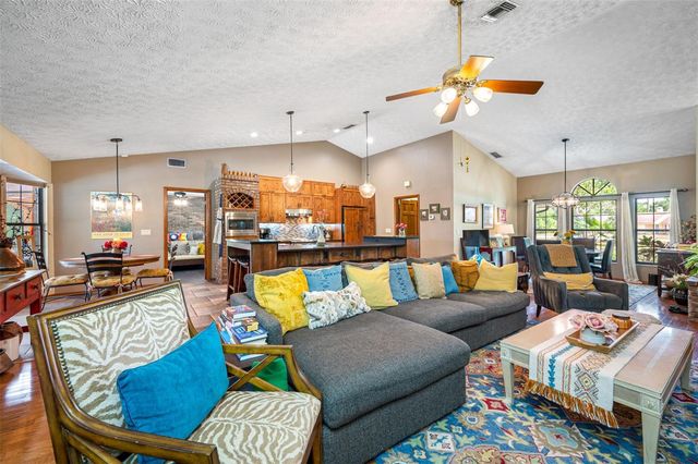 9206 65TH AVENUE E, Bradenton, FL 34202