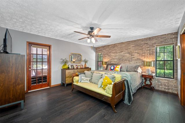 9206 65TH AVENUE E, Bradenton, FL 34202