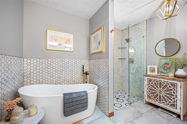 9206 65TH AVENUE E, Bradenton, FL 34202