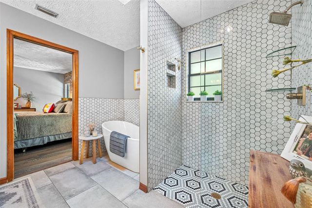 9206 65TH AVENUE E, Bradenton, FL 34202