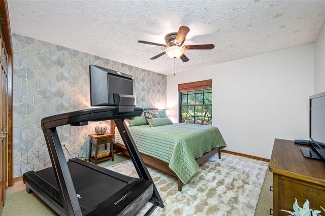 9206 65TH AVENUE E, Bradenton, FL 34202