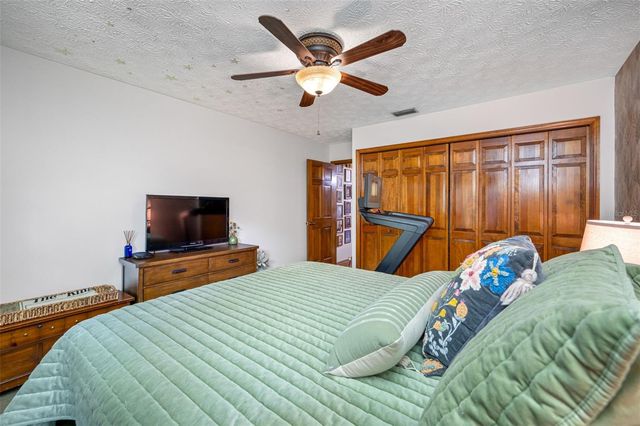 9206 65TH AVENUE E, Bradenton, FL 34202