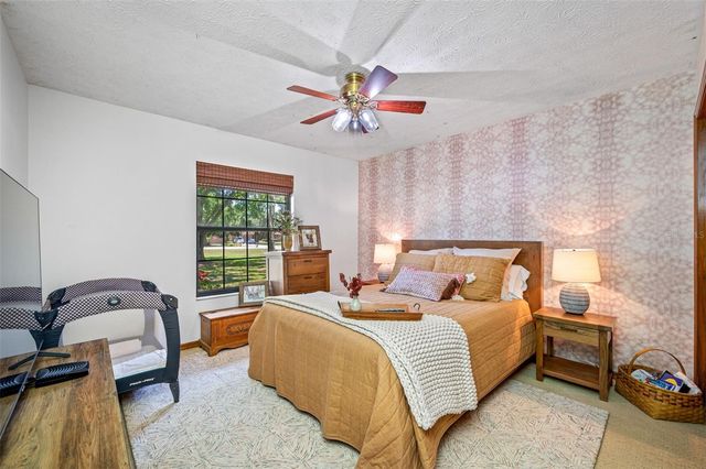 9206 65TH AVENUE E, Bradenton, FL 34202