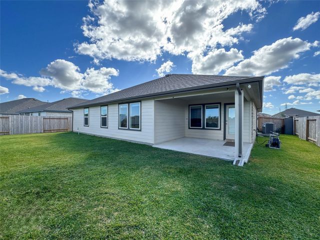 8706 Marlow Drive, Texas City, TX 77591