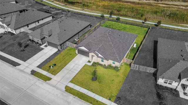 8706 Marlow Drive, Texas City, TX 77591