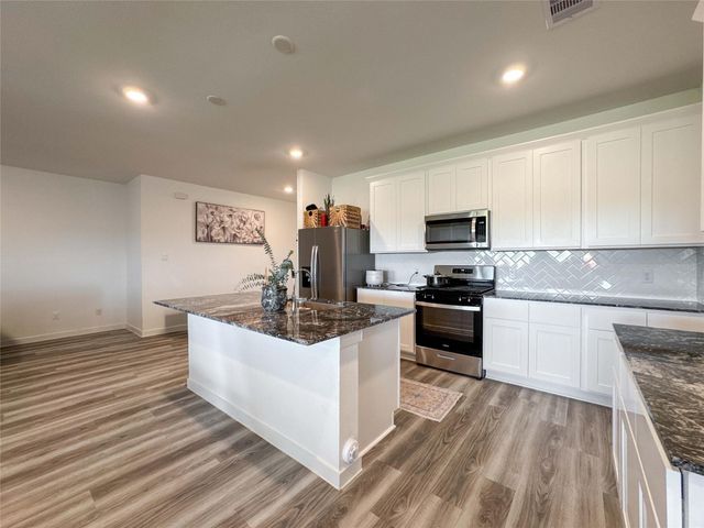 8706 Marlow Drive, Texas City, TX 77591