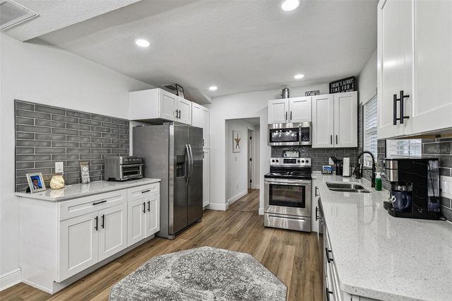 1104 E 28TH AVENUE, Tampa, FL 33605