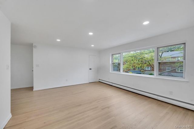 7416 85th Road, Woodhaven, NY 11421