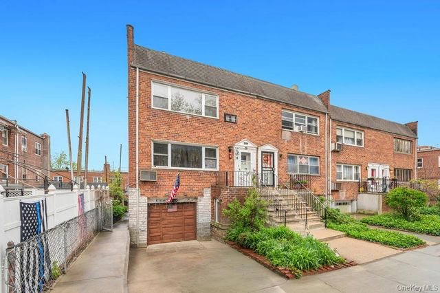 7416 85th Road, Woodhaven, NY 11421