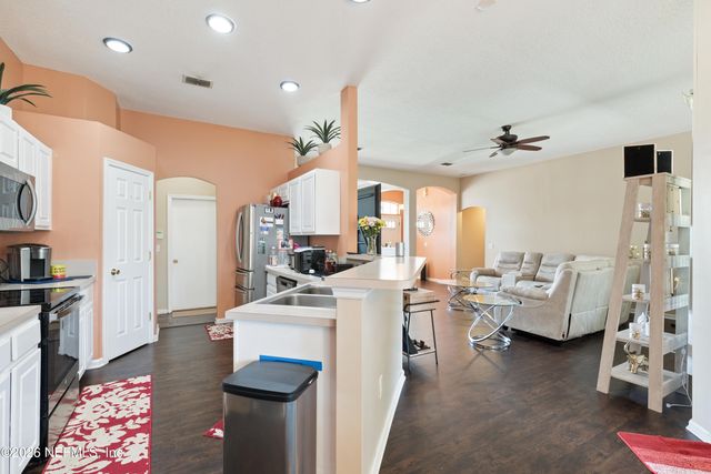 6943 CATFISH LAKE Drive, Jacksonville, FL 32222