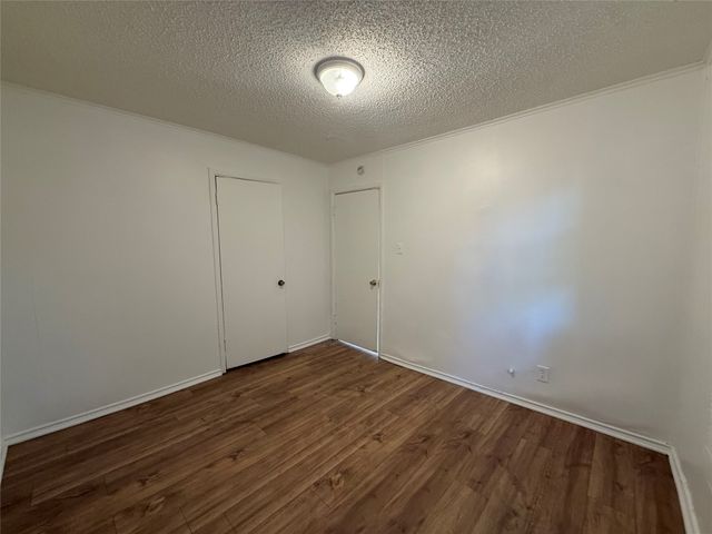 4914 Donnelly Avenue, Fort Worth, TX 76107