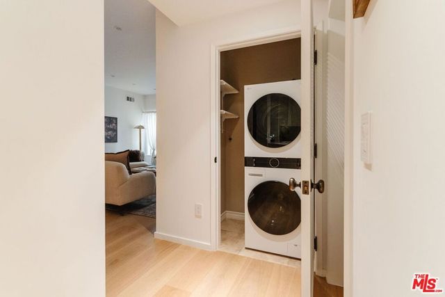 423 Arnaz Drive 203, Los Angeles, CA 90048