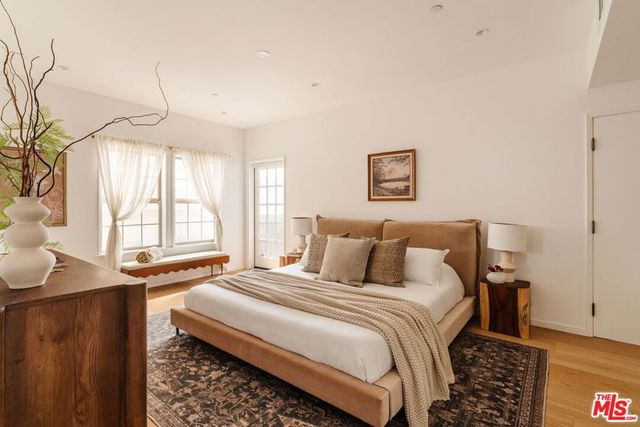 423 Arnaz Drive 203, Los Angeles, CA 90048