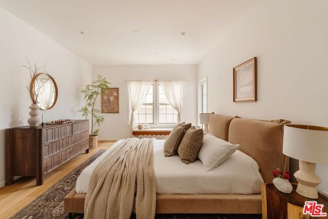 423 Arnaz Drive 203, Los Angeles, CA 90048