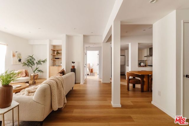 423 Arnaz Drive 203, Los Angeles, CA 90048