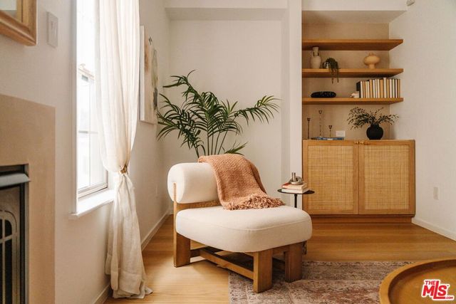 423 Arnaz Drive 203, Los Angeles, CA 90048