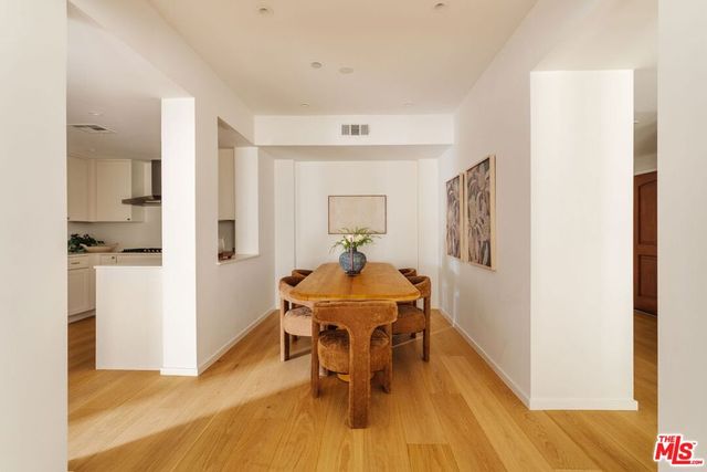 423 Arnaz Drive 203, Los Angeles, CA 90048