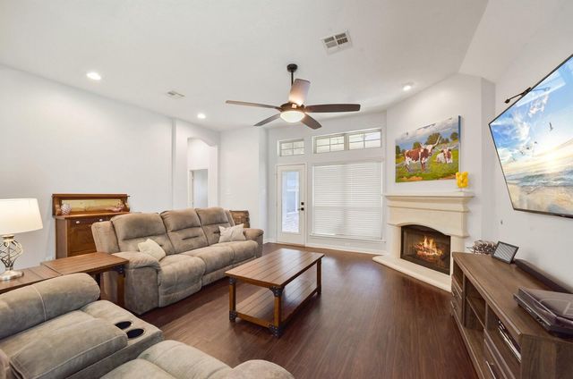 2311 Parker Court, Brenham, TX 77833