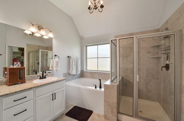 2311 Parker Court, Brenham, TX 77833