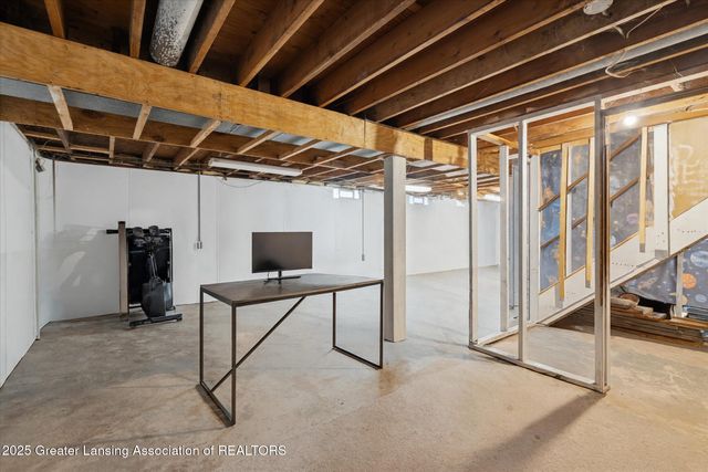 4130 Windward Drive, Lansing, MI 48911