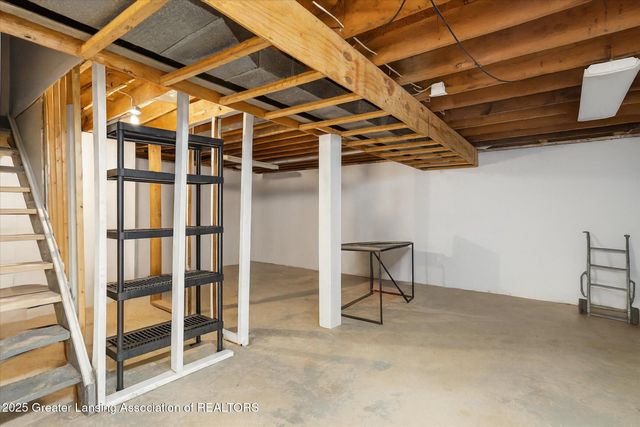 4130 Windward Drive, Lansing, MI 48911