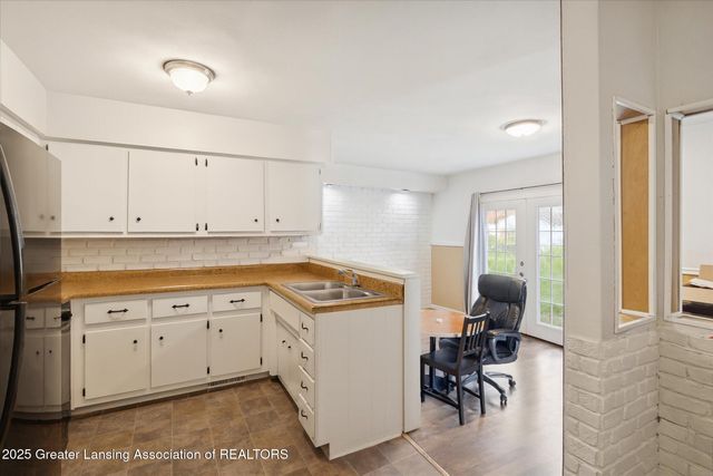 4130 Windward Drive, Lansing, MI 48911