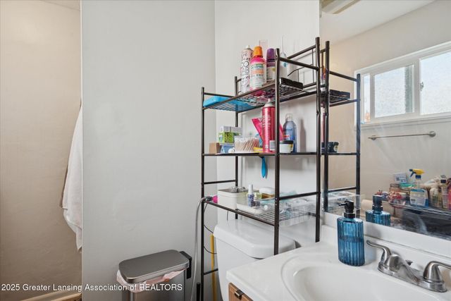 4130 Windward Drive, Lansing, MI 48911