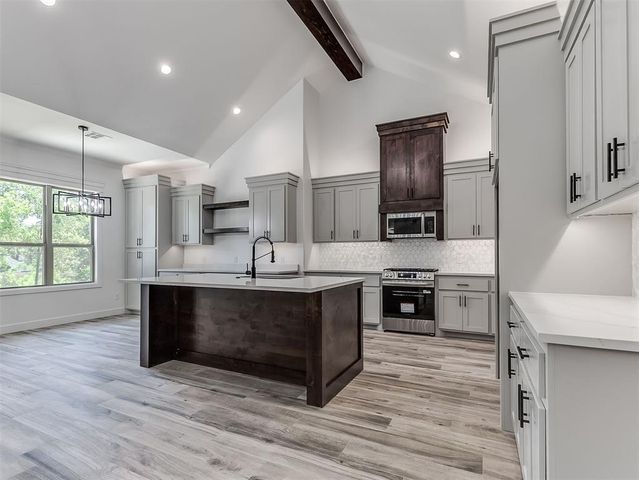 8081 Longbow, Guthrie, OK 73044