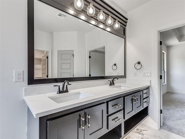 8081 Longbow, Guthrie, OK 73044