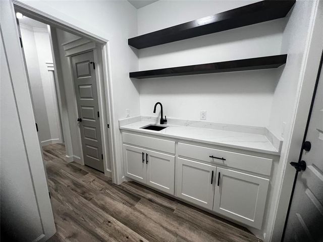 8081 Longbow, Guthrie, OK 73044