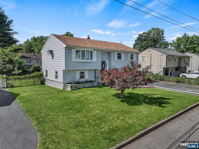 416 Magnolia Avenue, Pompton Lakes, NJ 07442