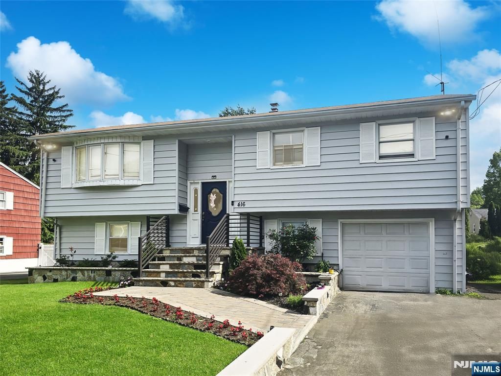 416 Magnolia Avenue, Pompton Lakes, NJ 07442