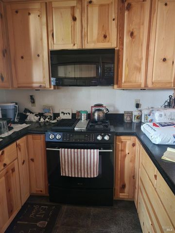 97420 Mina Rd, Covelo, CA 95428