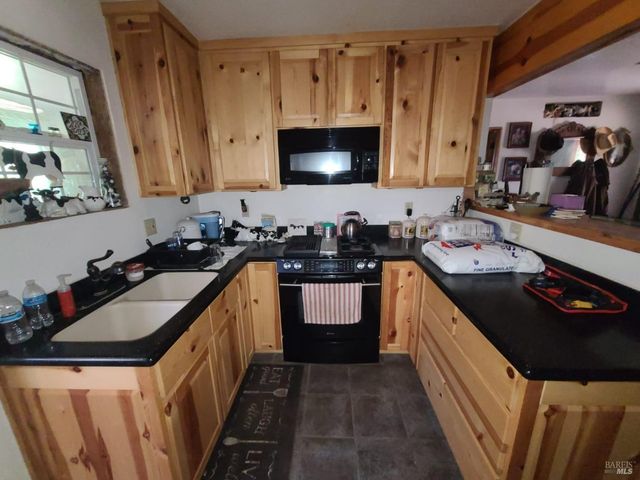 97420 Mina Rd, Covelo, CA 95428