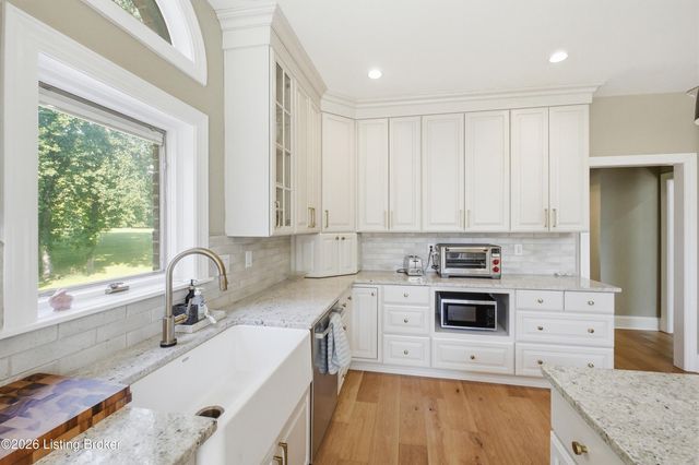 10720 US Hwy 42, Prospect, KY 40059