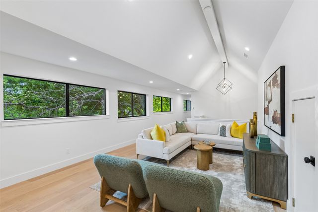 4311 Merrell Road, Dallas, TX 75229