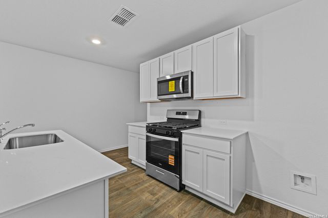 12523 Desert Fox, Converse, TX 78109