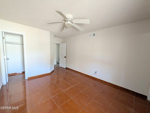 5857 W VALLEY Circle, El Paso, TX 79932